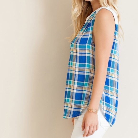 *CLEARANCE* Blue Plaid Sleeveless Collarless Top - Picture 4 of 8